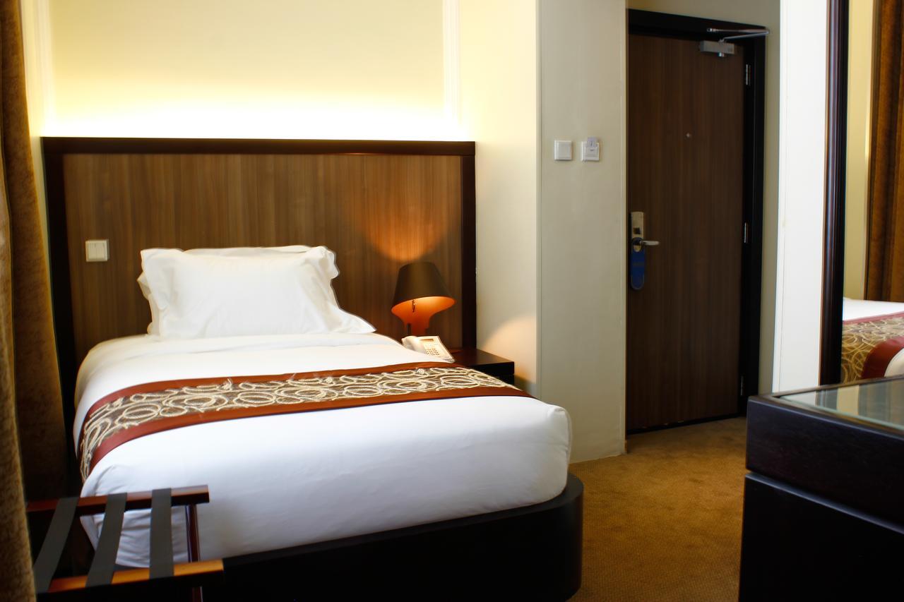 Elilly International Hotel Addis Ababa Bagian luar foto