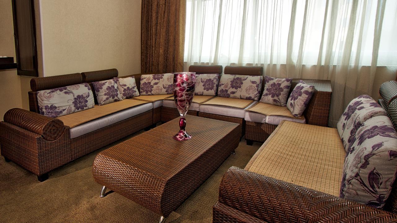 Elilly International Hotel Addis Ababa Bagian luar foto